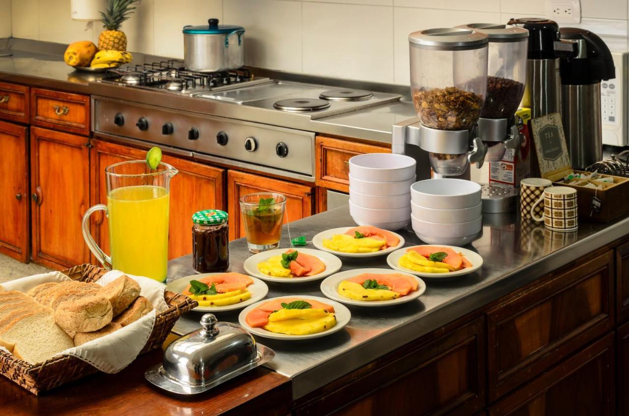Hostal La Pinta Bogotá Eksteriør bilde