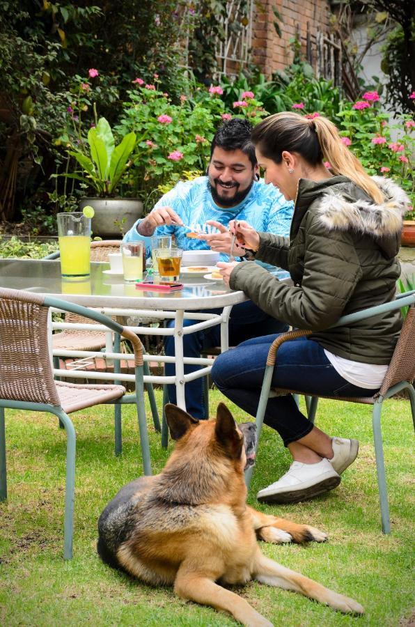 Hostal La Pinta Bogotá Eksteriør bilde