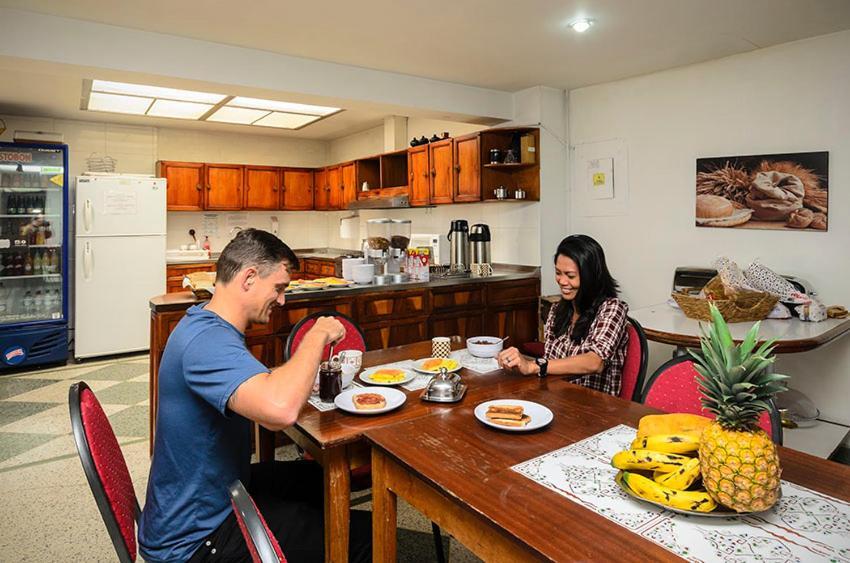 Hostal La Pinta Bogotá Eksteriør bilde