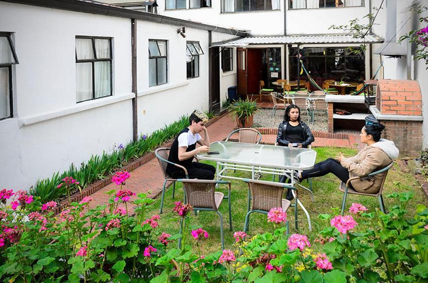 Hostal La Pinta Bogotá Eksteriør bilde
